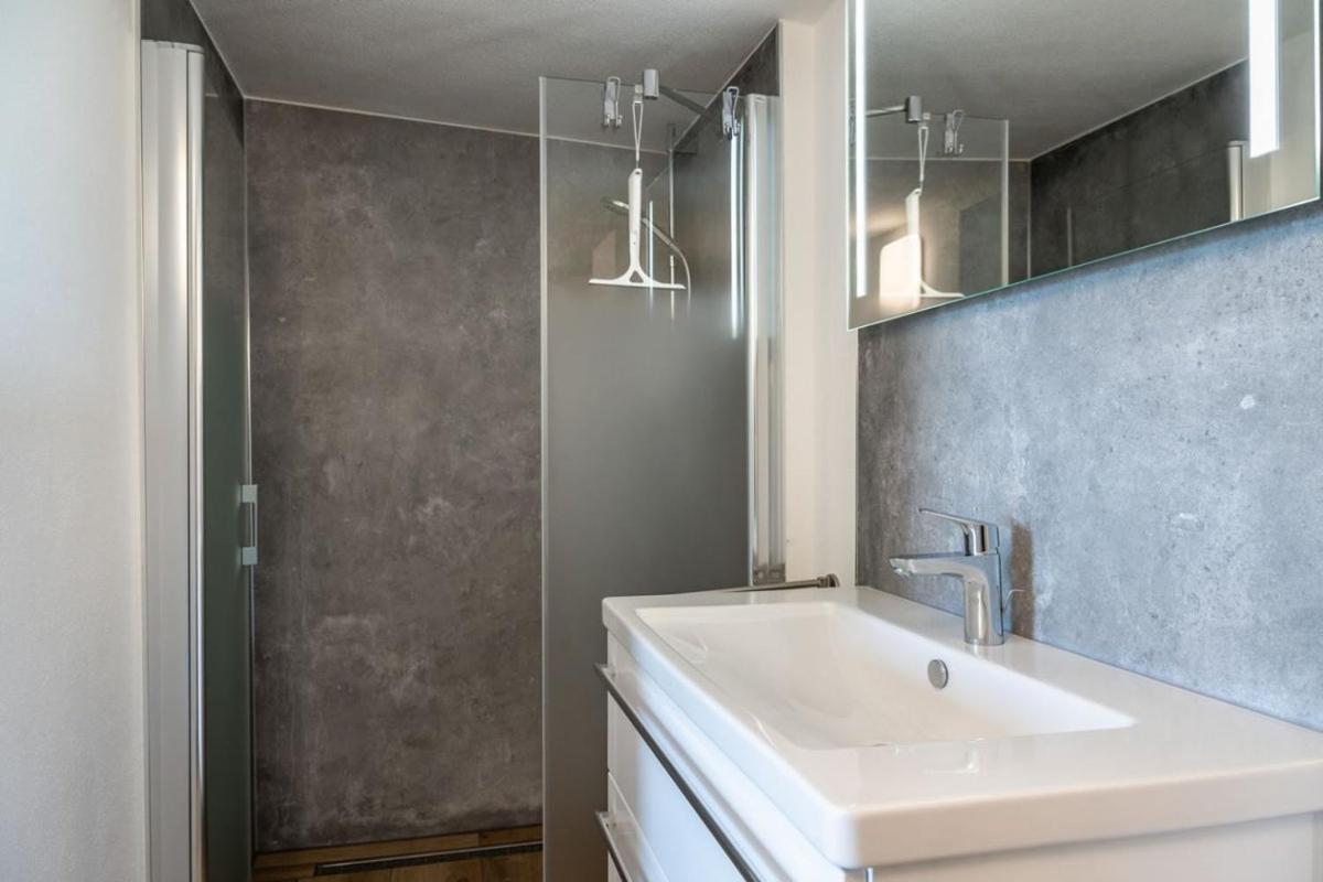 Haus Am Huegel Apartment Gross Zicker ภายนอก รูปภาพ
